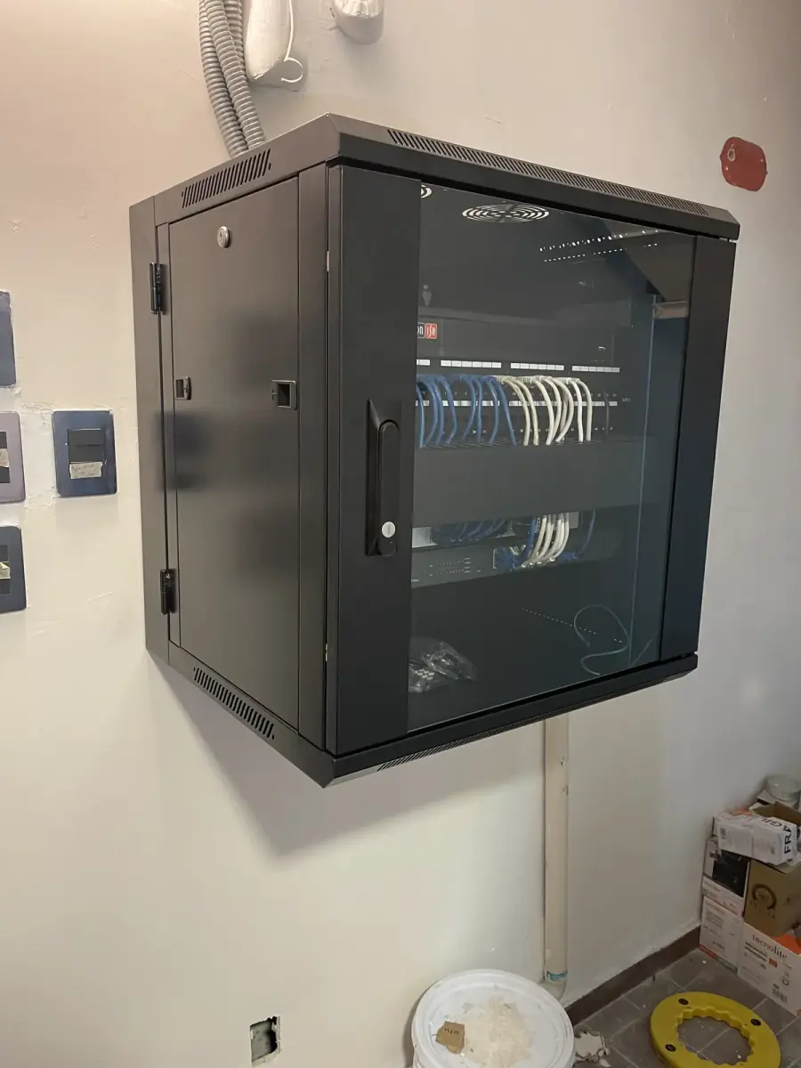 Clínica L'Oréal Andares: foto 1 de la instalación realizada por Techniza