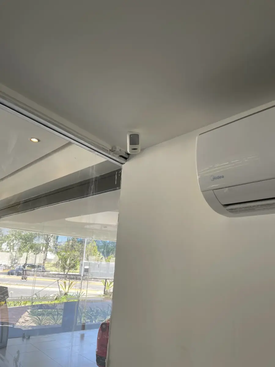 Clínica L'Oréal Andares: foto 6 de la instalación realizada por Techniza
